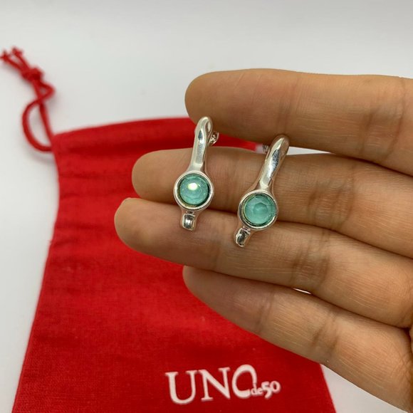 Uno de 50 Unique Earring LADIES EARRINGS With Green Crystal Silver-Plated Metal - Picture 1 of 7